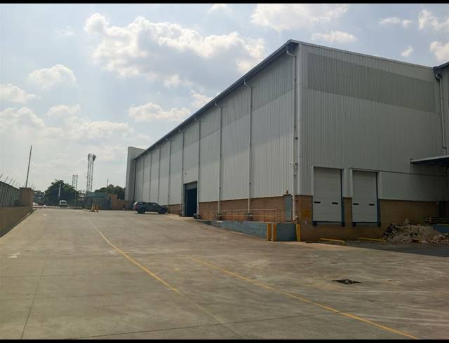 7,739M² WAREHOUSE TO LET IN RIETFONTEIN